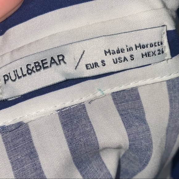 Pull & Bear Striped Blue and White button down top - Picture 3 of 4